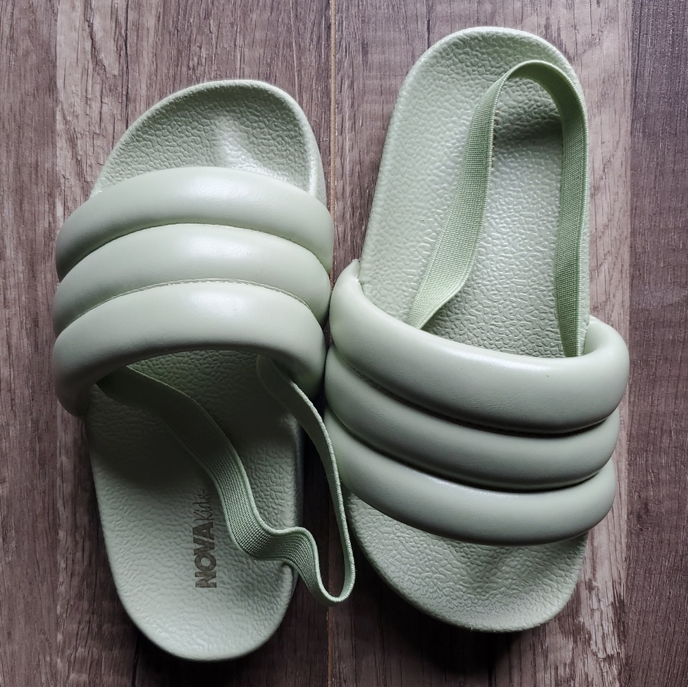 Fashion Nova Girls Sandals - Picture 7 of 11